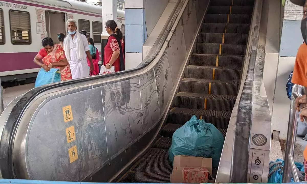 Shabby platforms, closed escalators ruffle feathers of rail passengers