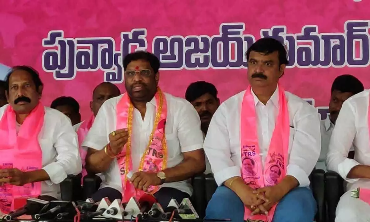Senior TRS BC leader Vaddiraju Ravichandra and others speaking to media persons at Transport Minister Ajay Kumar’s camp office in Khammam on Monday