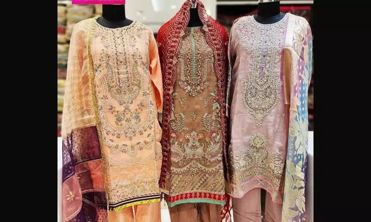 Sale of Pak suits goes up in Ramzan month