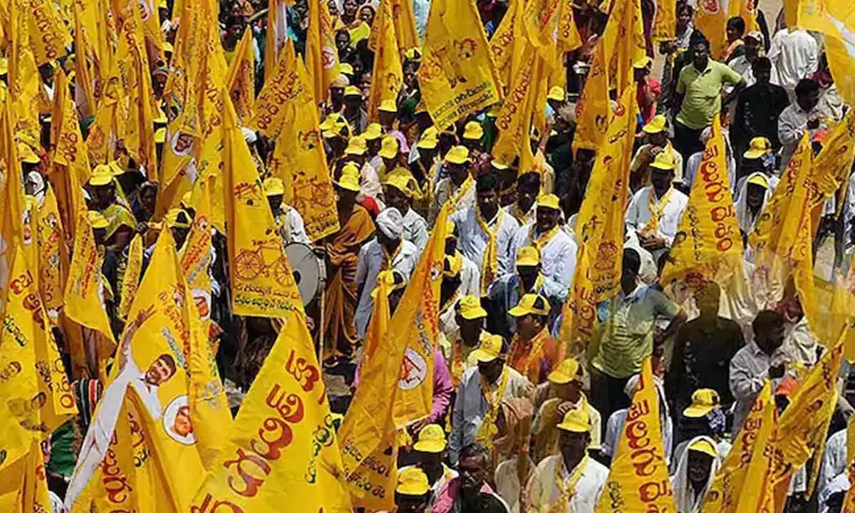 TDP Women wing throngs to AP Women Commission office, tension erupts