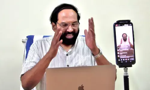 MP Uttam Kumar Reddy in Zoom meeting with party leaders and ranks of Nalgonda MP constituency