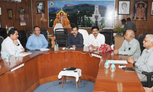 MP Dr M Gurumoorthy participating in a meeting at SV University in Tirupati on Wednesday. Vice Chancellor Prof K Raja Reddy, Registrar OMd Hussain and Prof S Vijaya Bhaskara Rao are also seen.