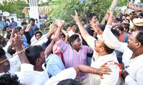 Guntur: Tension as stone pelted at Lokesh