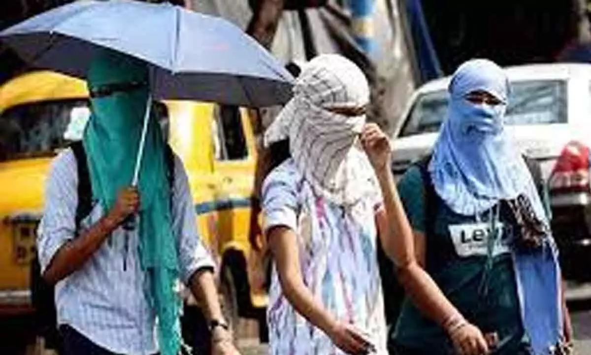 Heat wave sweeps across India