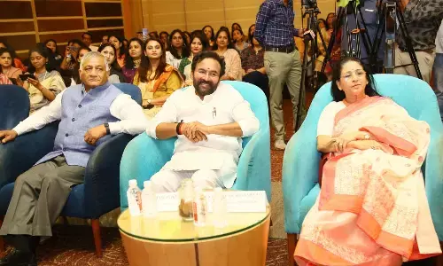 Nitin Gadkari pitches for green hydrogen, fuel of future