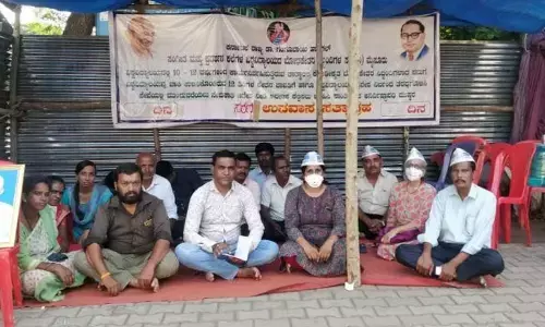 AAP stages protest against removal of Music University staff