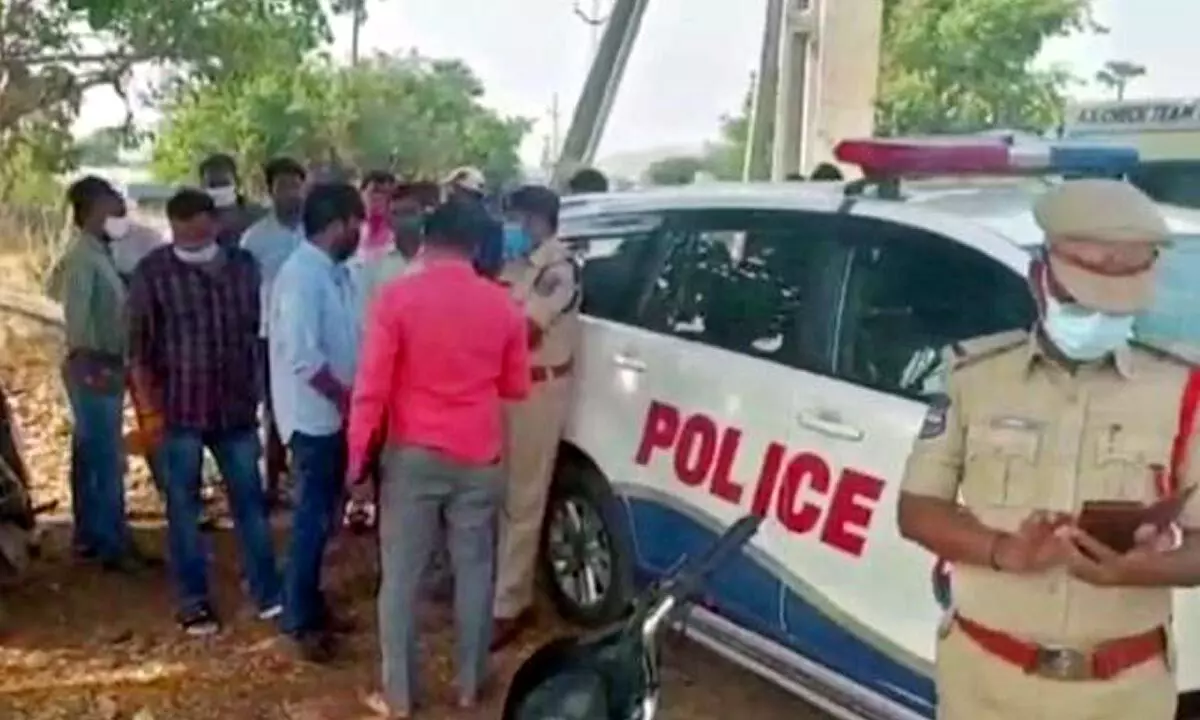 Young man and womans dead body found In Abdullapurmet in Hyderabad