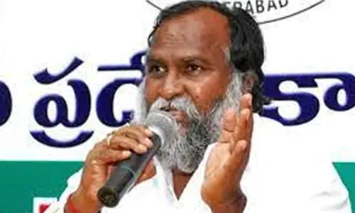 Jagga slams Errabelli over Rahuls visit