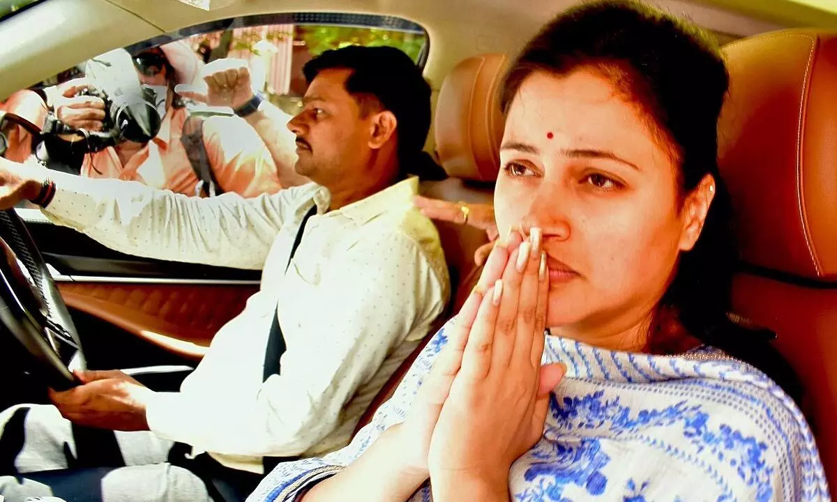Out of jail on bail, Navneet Kaur-Rana rushed to hospital