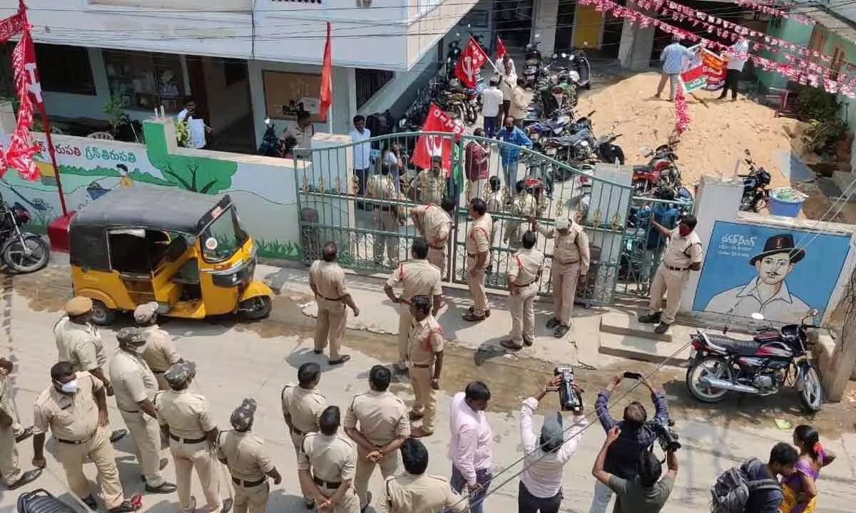 Tirupati: Police put opposition leaders under house arrest