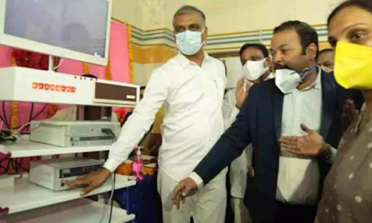 Harish Rao inaugurates hospital equipments in Hyd