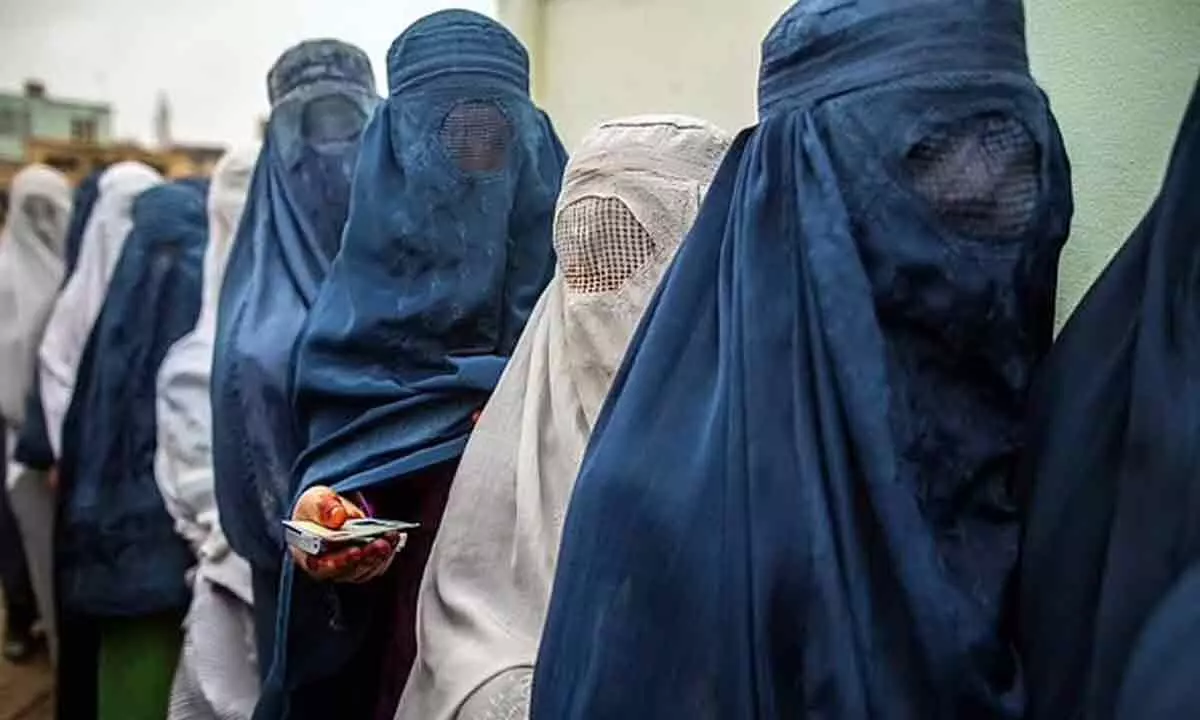 Canada condemns Talibans decision to oblige women to wear burqa in Afghanistan