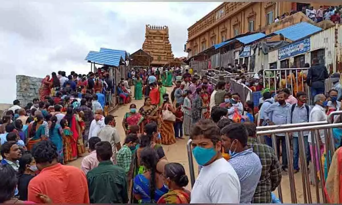 Devotee rush thicks at Yadadri temple