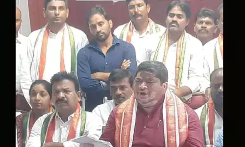 Bandi reading script from Pragathi Bhavan: Ponnam