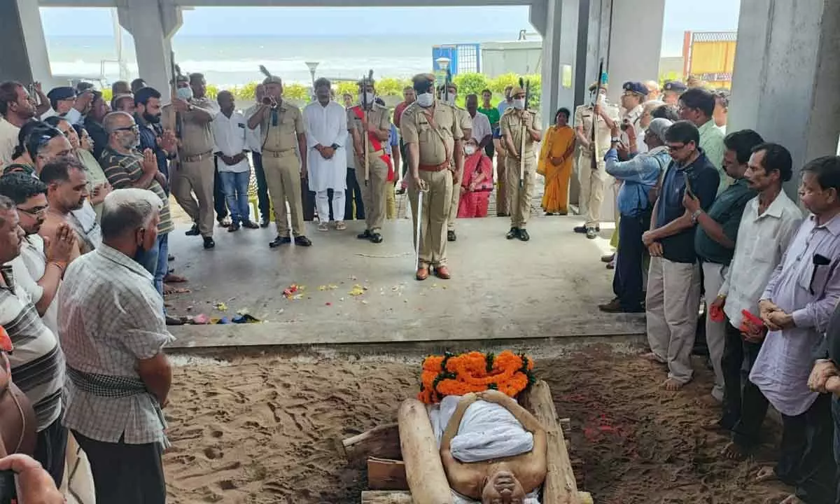 Puri: Rajat Kar cremated with full State honours