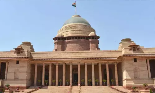 Will Modi do a Vajpayee in Prez polls?