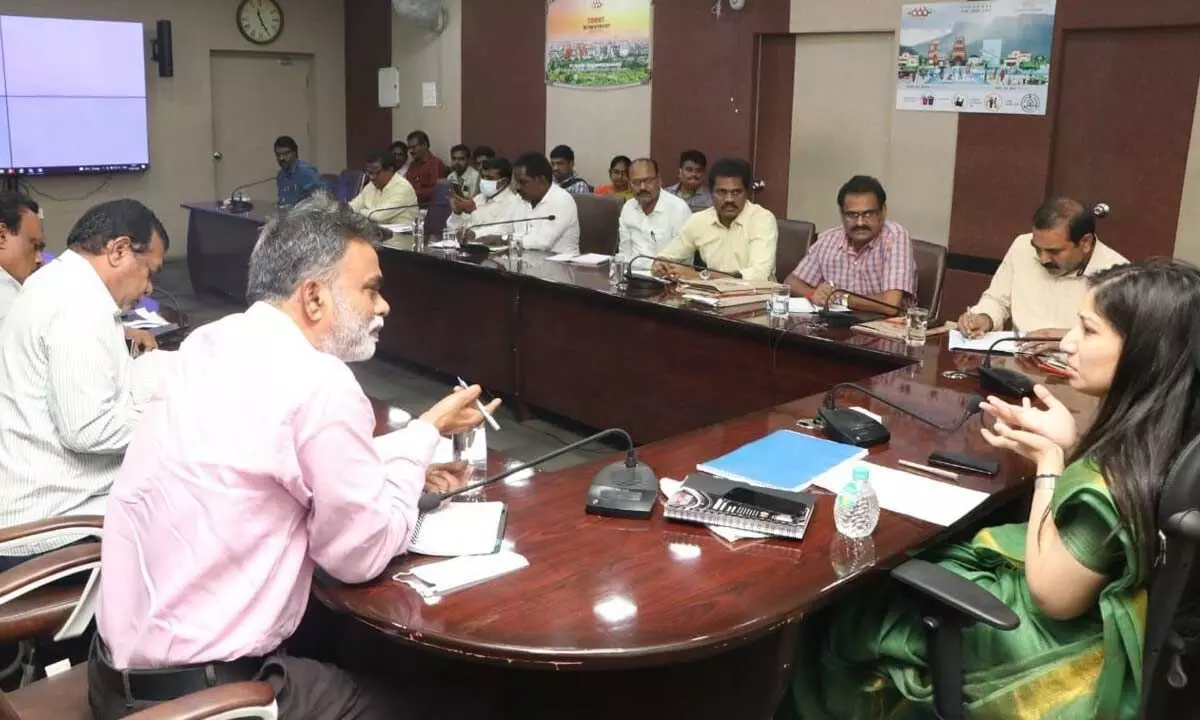 Municipal Commissioner Anupama Anjali holding a meeting with officials at the municipal office in Tirupati on Tuesday