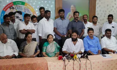 YSRCP regional coordinator Kodali Nani addressing the media in Guntur on Tuesday. MLA and party district president Mekathoti Sucharitha and MLC Lella Appi Reddy are also seen.
