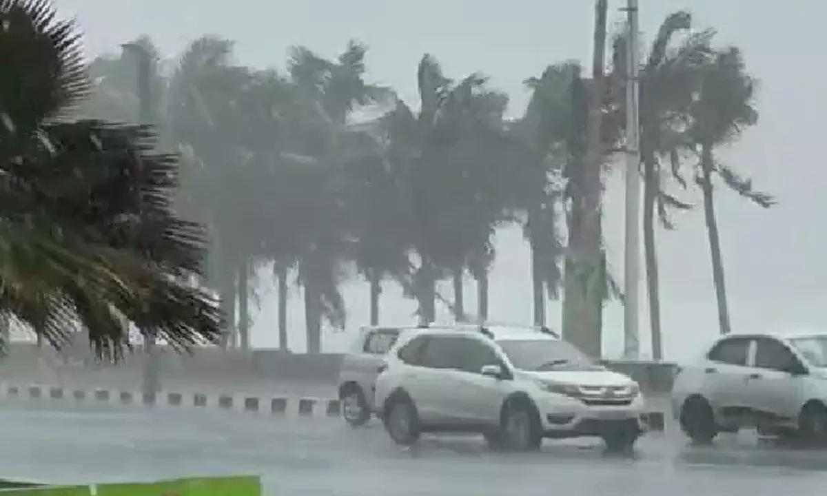 Continues rains due to Asani cyclone in Kakinada and Konaseema districts