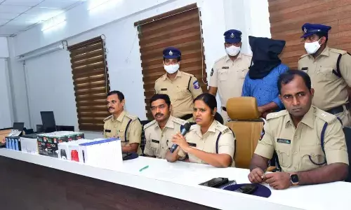 DCP Mary Prashanti addressing media in Vijayawada on Wednesday