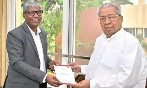 JNTUA  Vice-Chancellor G Ranga Janardhana inviting AP Governor Biswa Bhushan Harischandan for the 12th convocation  of JNTUA  in Anantapur  on May 14.