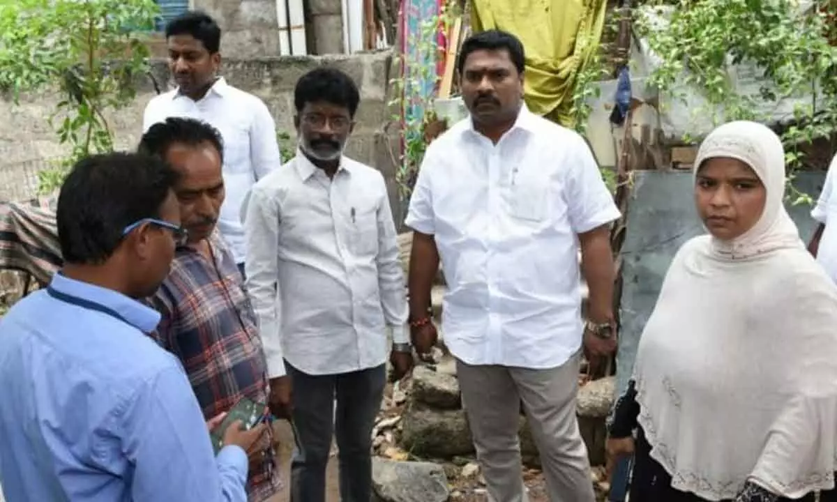 Mayor Kavati Siva Naga Manohar Naidu visiting Sugali Colony in Guntur on Thursday