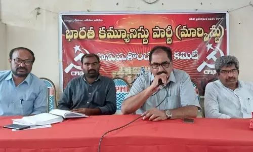CPM State secretary Tammineni Veerabhadram speaking at the party meeting in Hanumakonda on Saturday