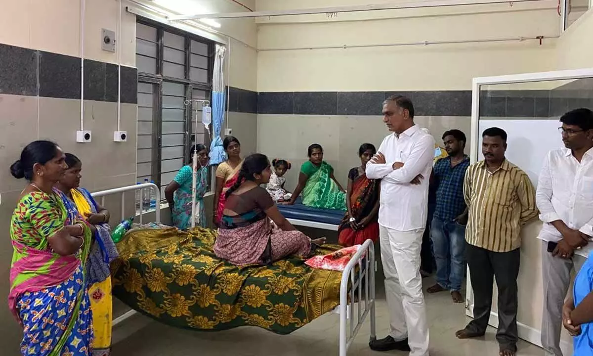 Harish Rao pays surprise visit to MCH, interacts with patients