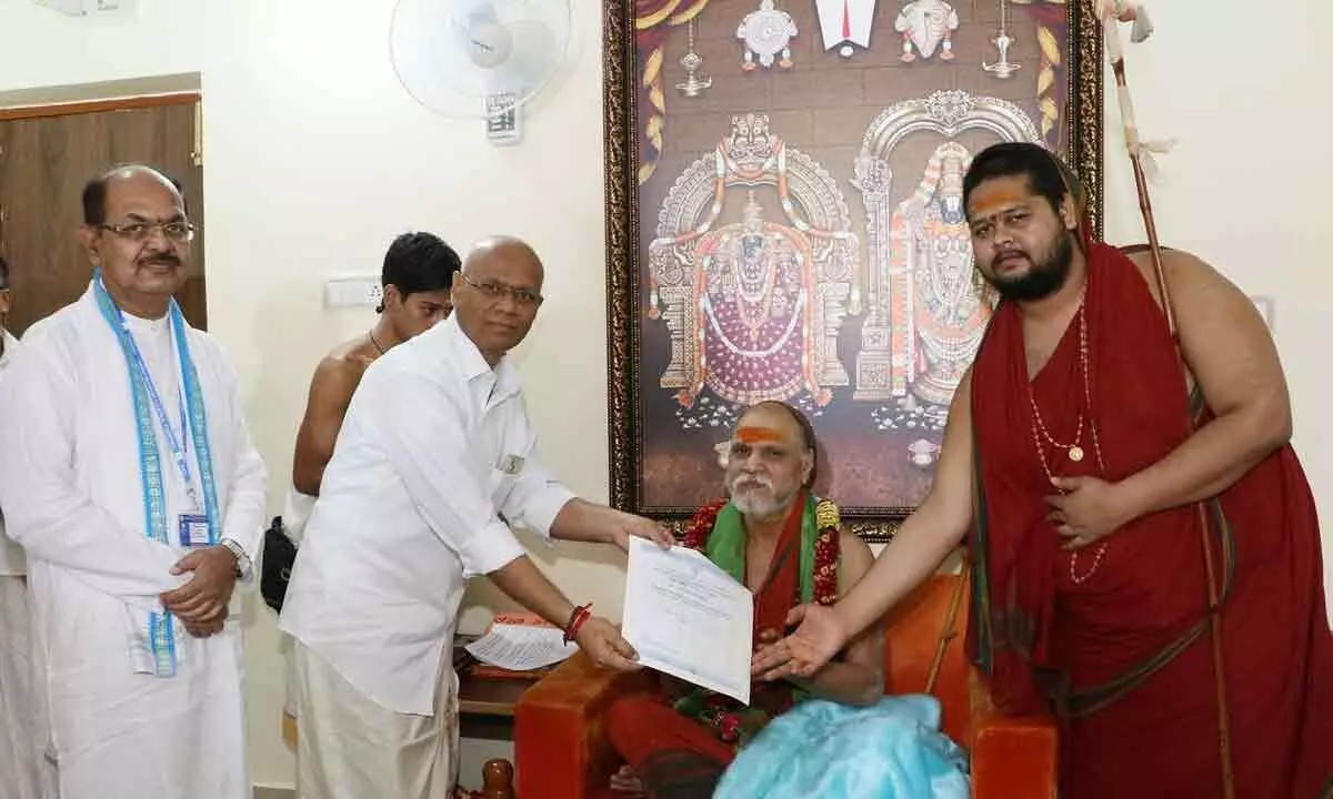 Seer invited for Odisha temple Maha Samprokshanam
