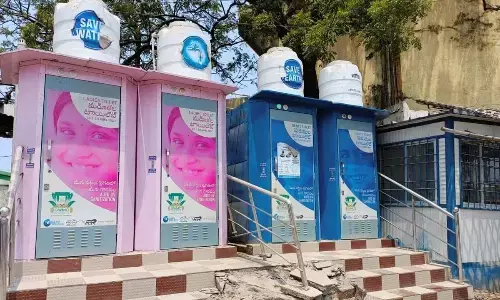 Hollow award raises eyebrows