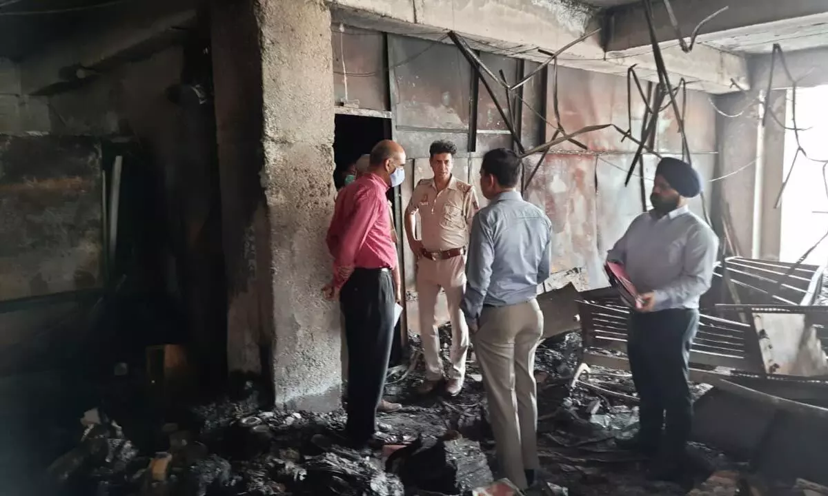 NHRC conducts spots enquiry at Mundka fire site