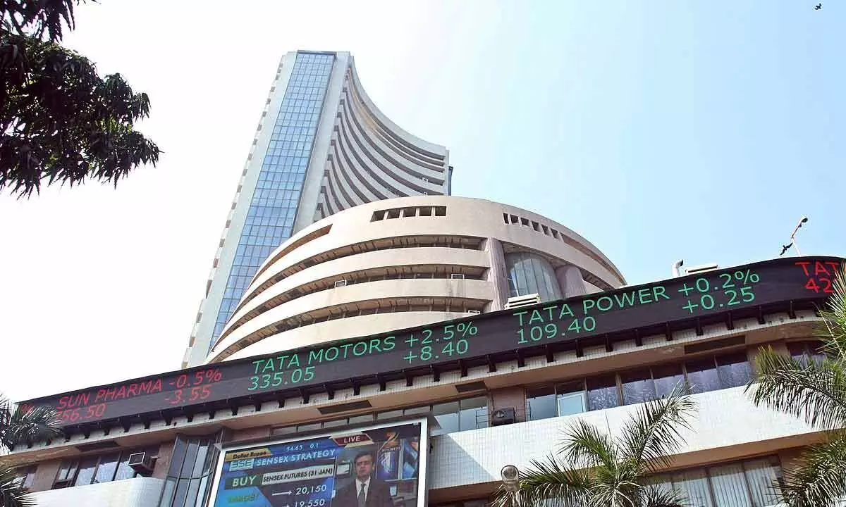 Rate hike fears spook Dalal Street