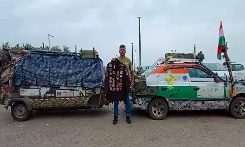 Umesh Gopinath Jadhav who travelled 1.15 lakh km across 28 states and eight Union Territories to pay homage to war heroes.