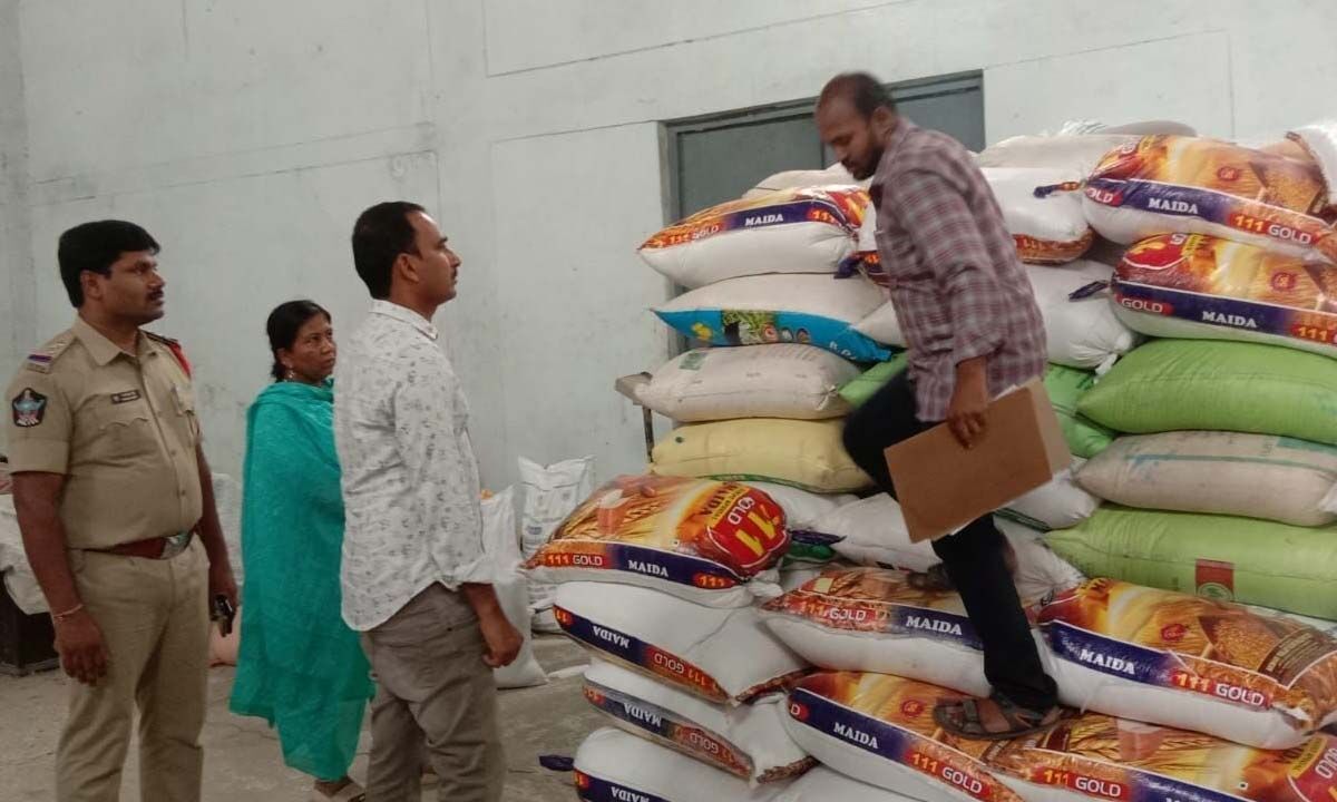 Banaganapalle: One held; 72 tonnes of PDS rice seized