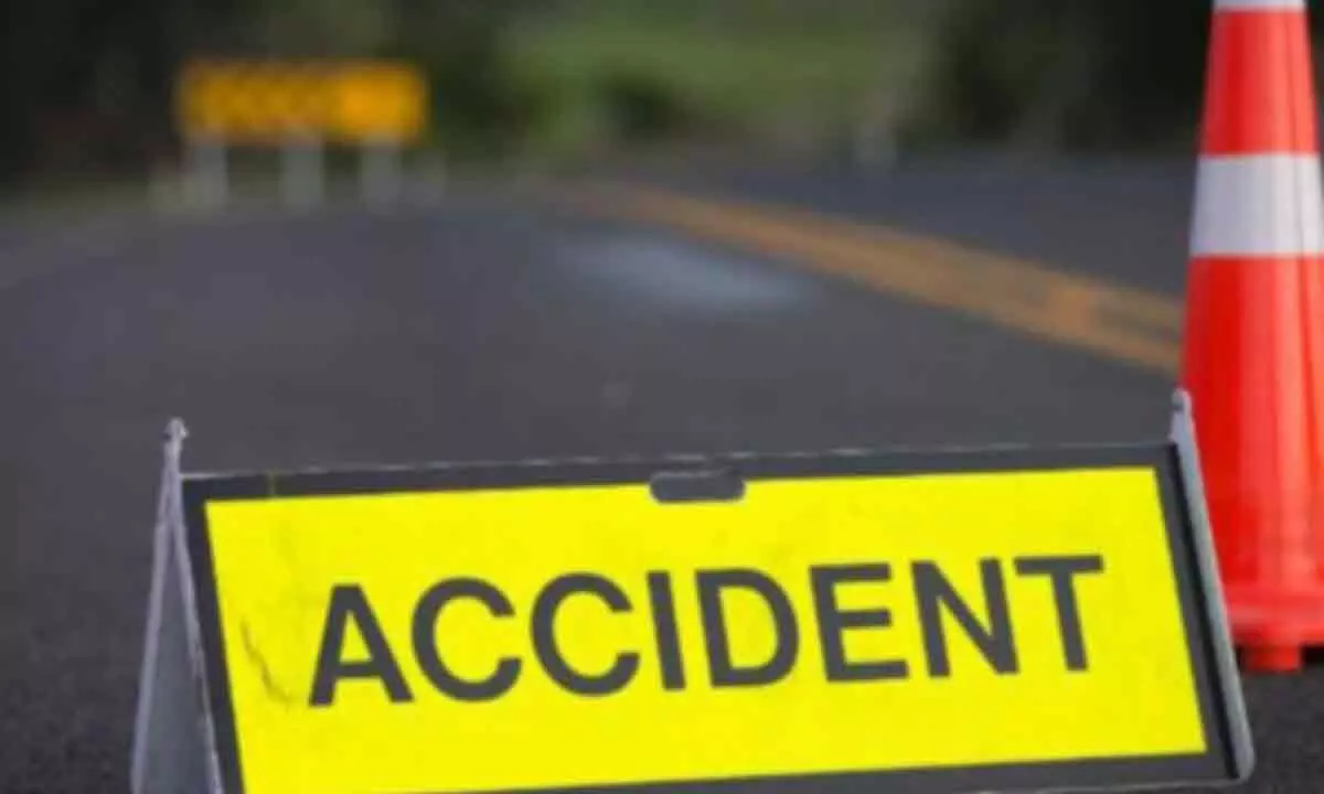 3 killed & 3 injured in road mishap