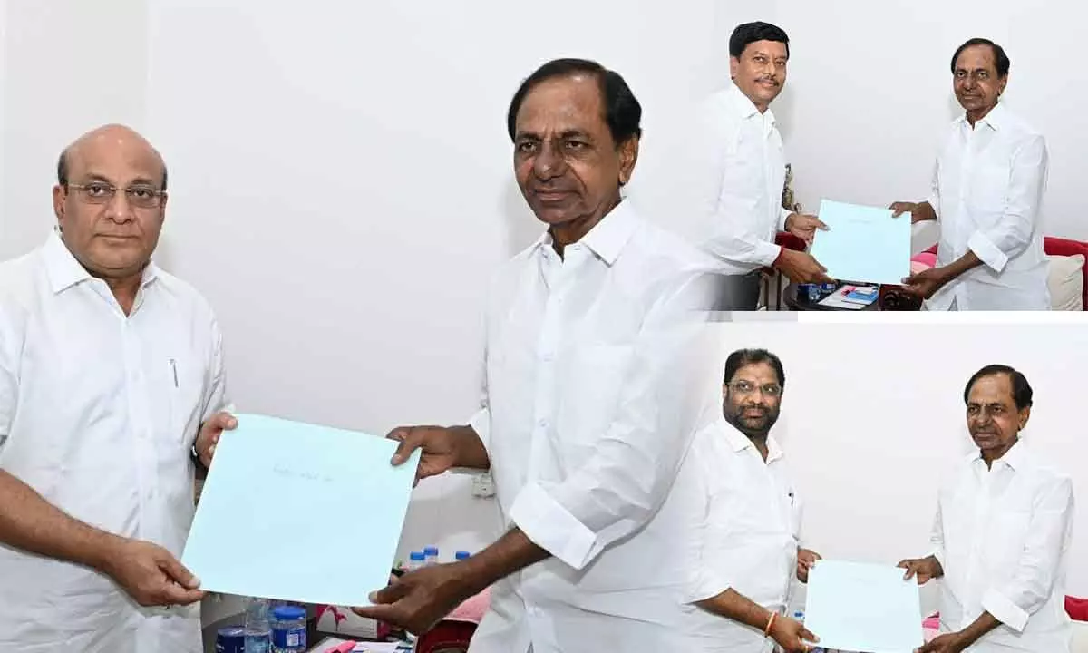 KCR With D Damodar Rao; Bandi  Parthasaradhi Reddy; Vaddiraju Ravichandra