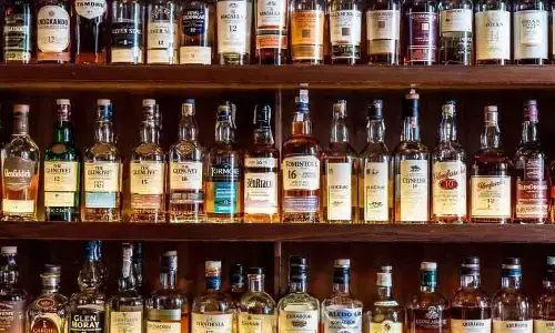 Telangana Govt jacks up liquor prices, Hopes to generate Rs 100 cr