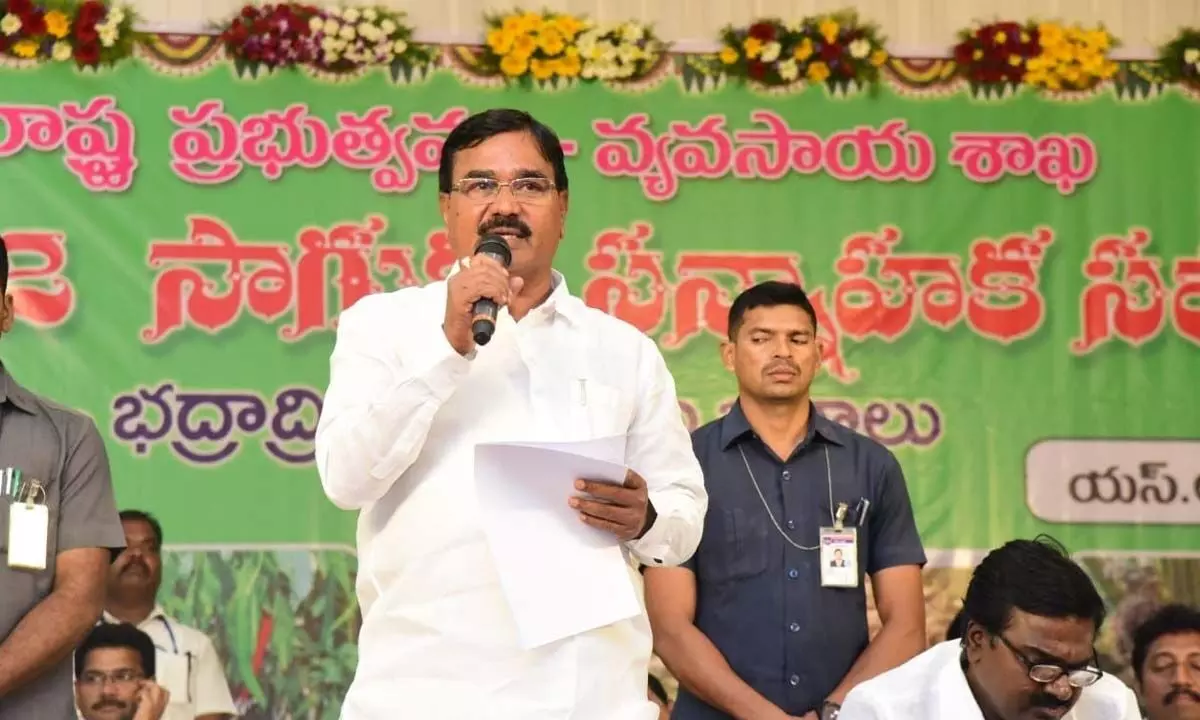 Agricultural Minister Niranjan Reddy speaking at the meet on the preparations for Vanakaalam season programme with farmers in Khammam on Thursday.