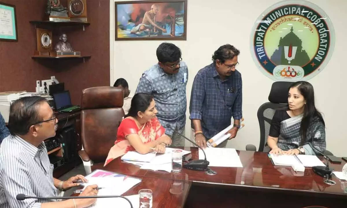 Municipal Commissioner Anupama Anjali holds a review meet with officials at the Municipal Office in Tirupati on Saturday.