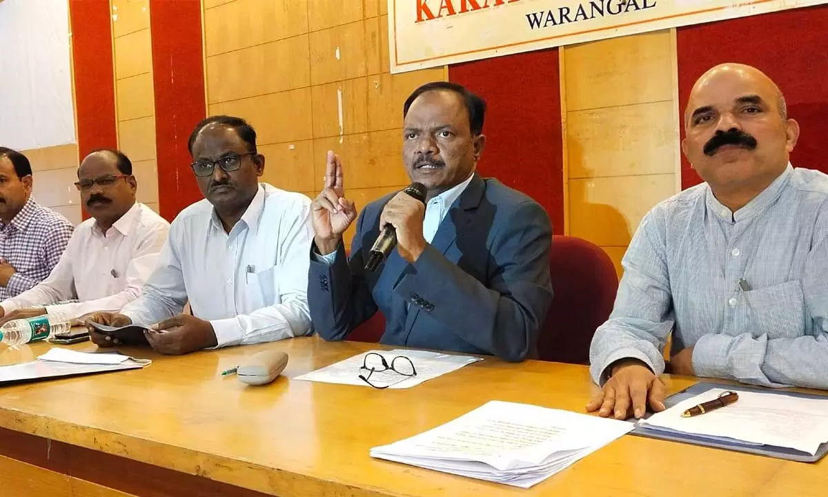 Kakatiya University Vice-Chancellor (V-C) Thatikonda Ramesh speaking to media persons in Warangal on Monday