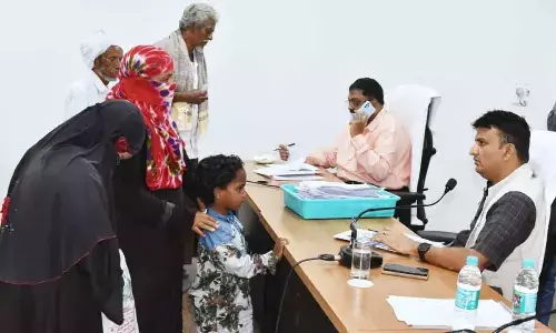 Petitioners throng Rayachoti to submit pleas at Spandana