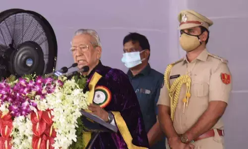Governor Biswa Bhusan Harichandan speaking at the convocation of Vikrama Simhapuri University at Nellore on Tuesday