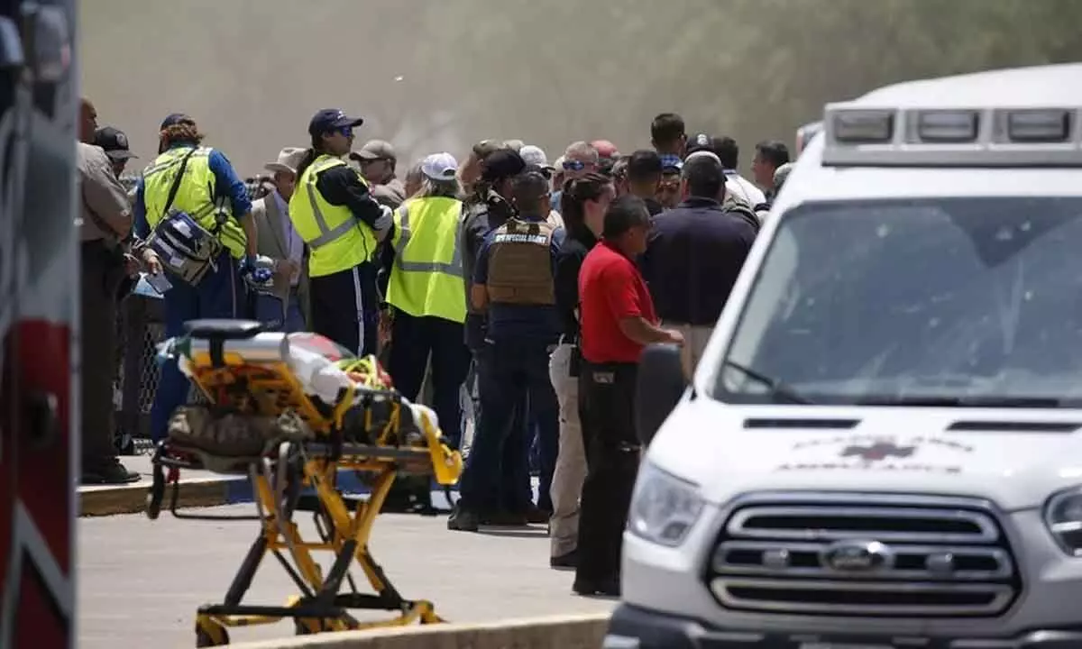 14 students, 1 teacher dead in Texas elementary school shooting
