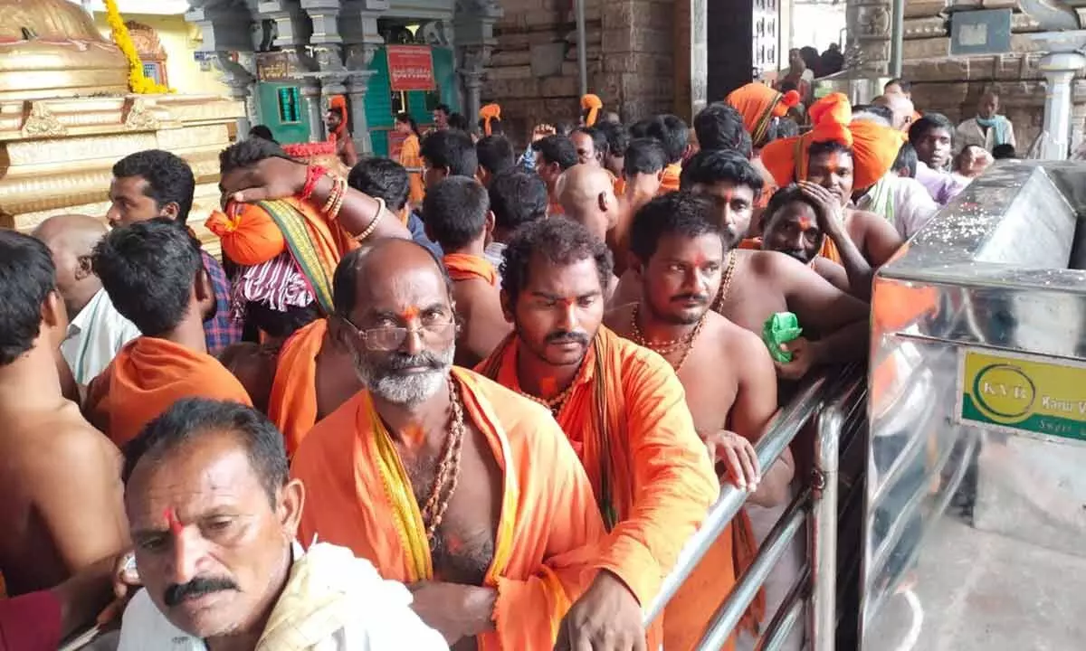 Lord Rama temple witnesses thick rush