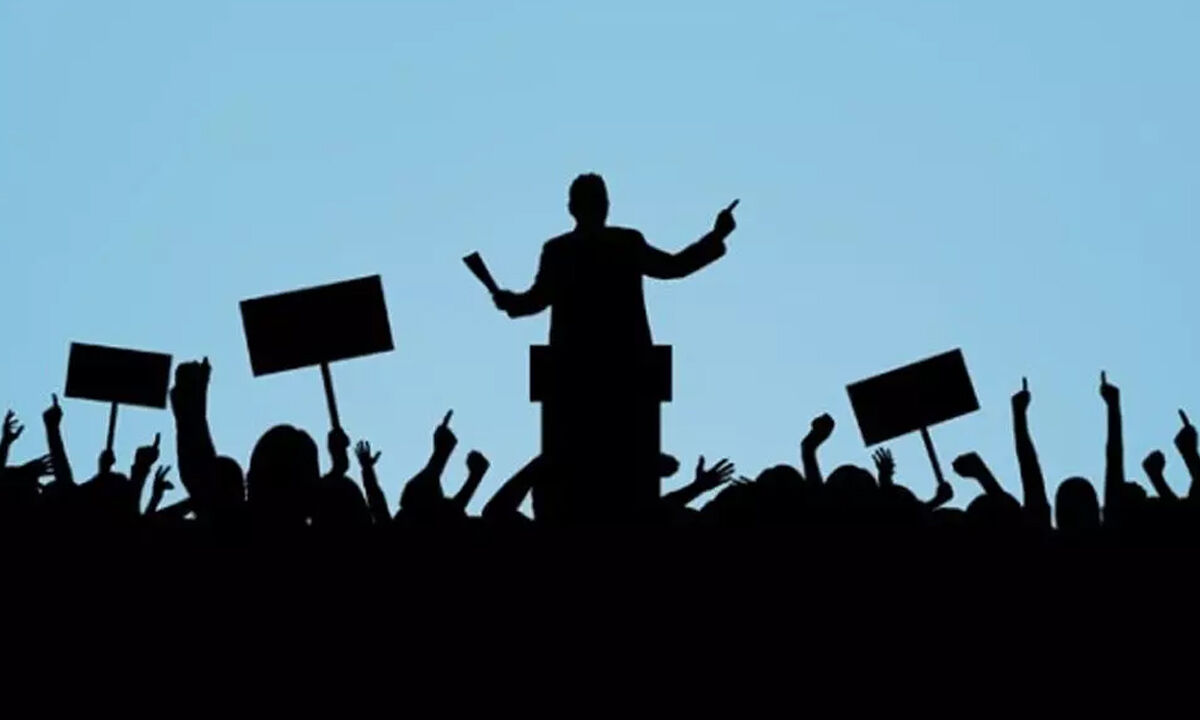 Our politicians should stop deriding India abroad