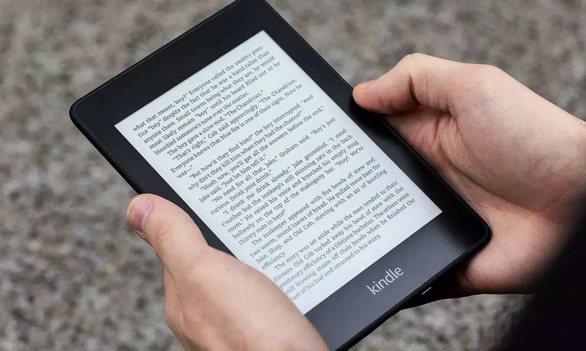 Amazon will not allow older Kindle users to browse, buy new books