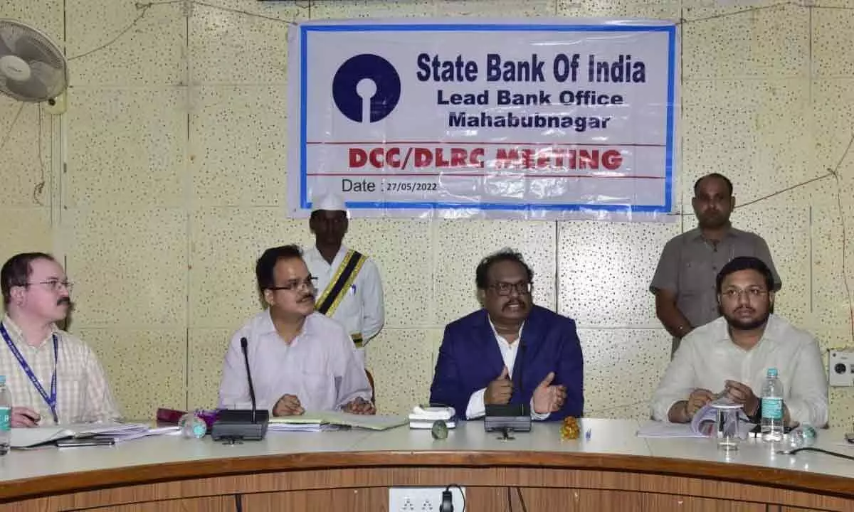 Collector Venkat Rao asks bankers to provide loans to all farmers