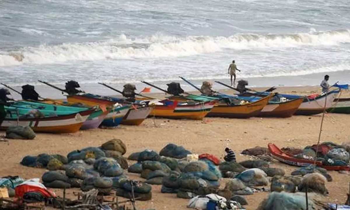 Stormy sea forces fishermen to take holiday early this time