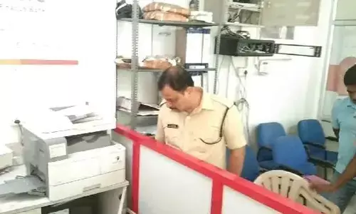 Burglars strike at private bank, decamp with 85L gold, 5 lakh cash