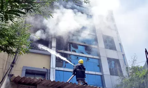 Massive fire breaks out from Green Bawarchi hotel, 10 people saved